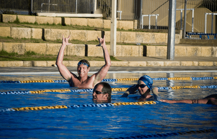 What is the Mandurah Swim School known for?